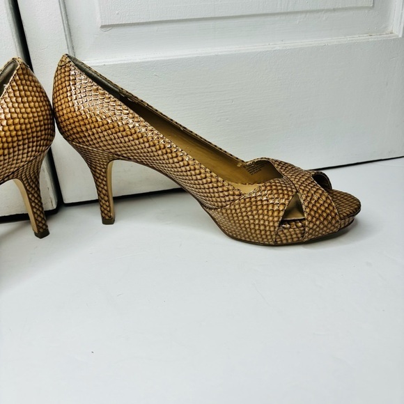 ARTURO CHIANG Alexis Snakeskin Leather Peep Toe Pumps Size 8.5 - Picture 9 of 11